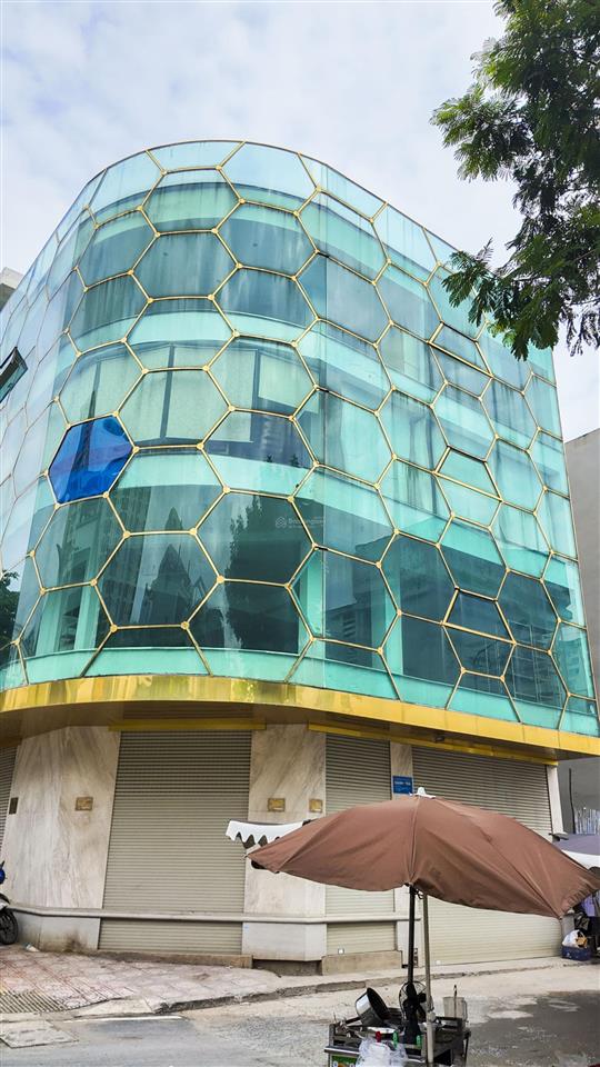 Cần bán tòa nhà văn phòng 5 tầng (771m2 sàn)