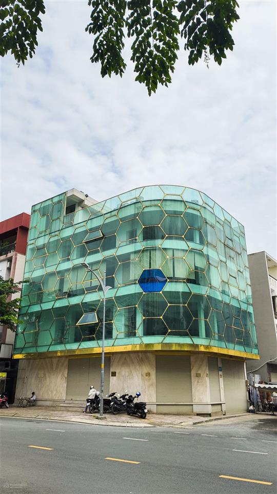 Cần bán tòa nhà văn phòng 5 tầng (771m2 sàn)