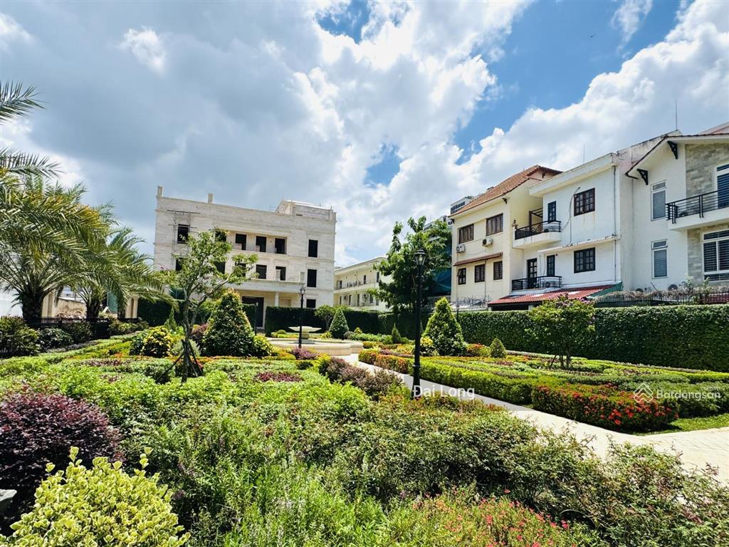 Khuôn đất vip nhất thảo điền 7,5x23m tổng 173m2 có công viên nội khu riêng biệt.