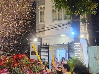 Nhà đẹp an phú 100m² trệt 2 lầu + sân thượng hướng đông bắc giá 23,8 tỷ