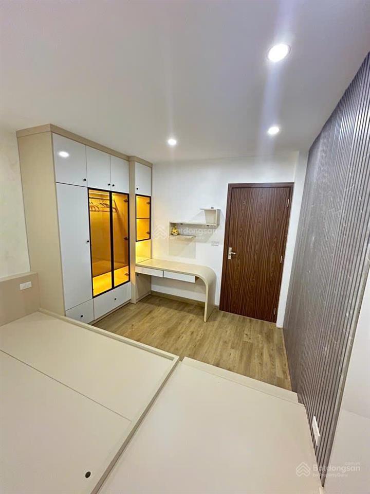 Nhình 9t  45m2  nhà xinh ngọc thụy  thang máy  full nội thất cao cấp  bể sục xông hơi!