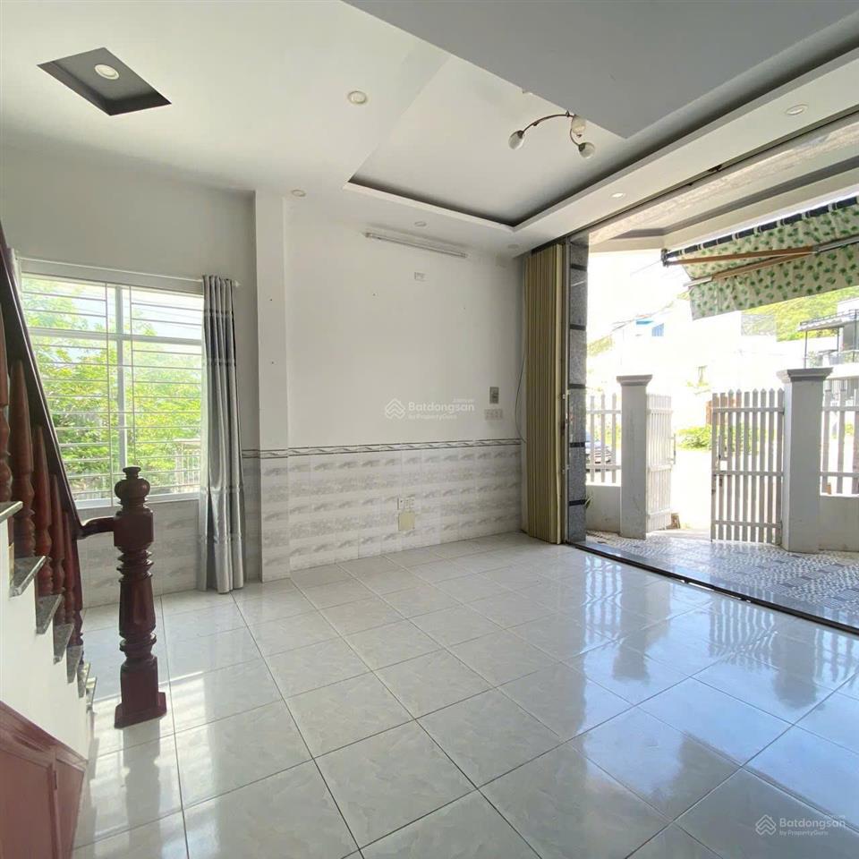 Bán nhà góc 2mt kinh doanh đường nhựa 20m2tầngdt78m23pnvĩnh hoàntchỉ 6ty5