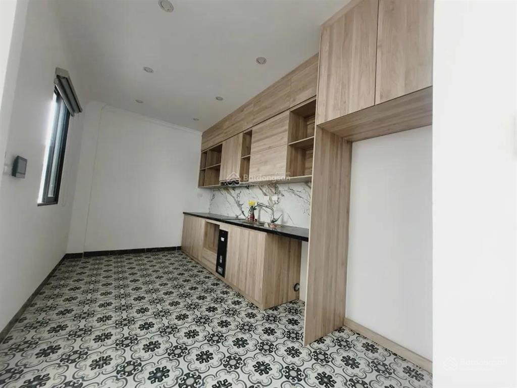 Bán nhà lê trọng tấn, hà đông 33m², 4 tầng, 8,9 tỷ, phân lô, ngõ 3,8m, ô tô đỗ gần, thoáng sáng.