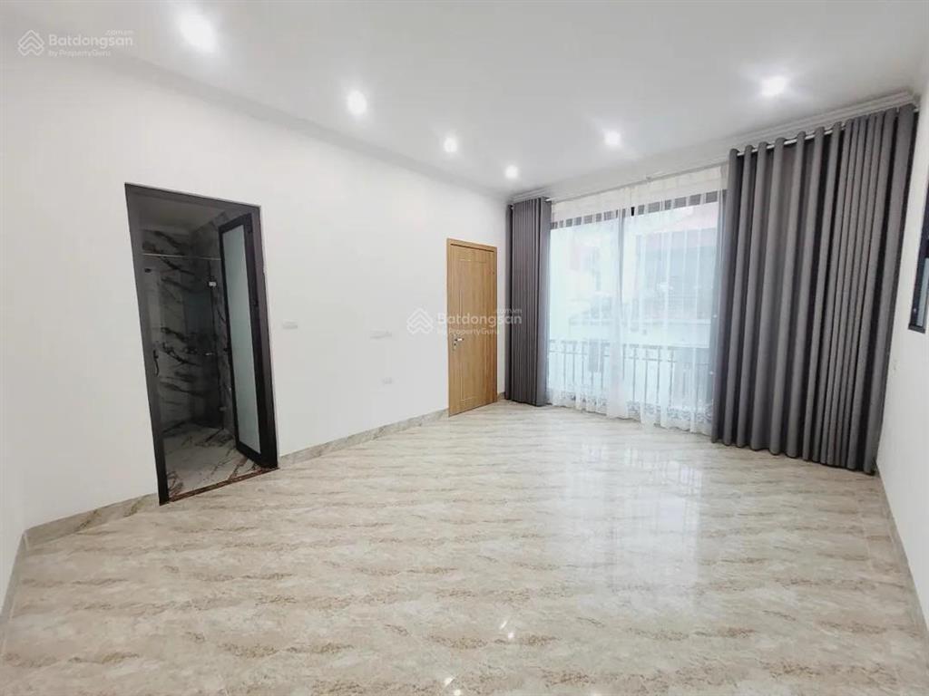 Bán nhà lê trọng tấn, hà đông 33m², 4 tầng, 8,9 tỷ, phân lô, ngõ 3,8m, ô tô đỗ gần, thoáng sáng.