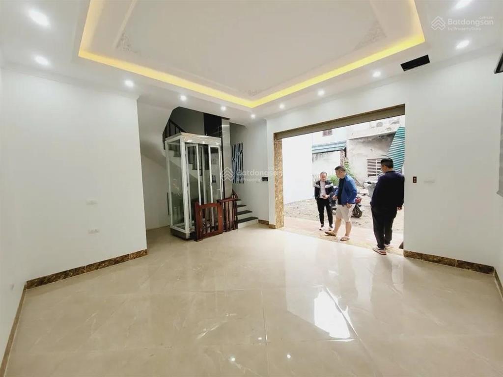 Bán nhà lê trọng tấn, hà đông 33m², 4 tầng, 8,9 tỷ, phân lô, ngõ 3,8m, ô tô đỗ gần, thoáng sáng.