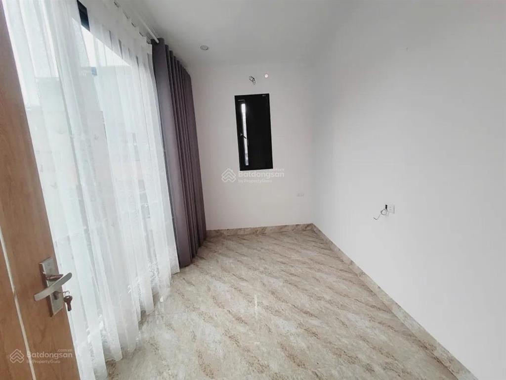 Bán nhà lê trọng tấn, hà đông 33m², 4 tầng, 8,9 tỷ, phân lô, ngõ 3,8m, ô tô đỗ gần, thoáng sáng.