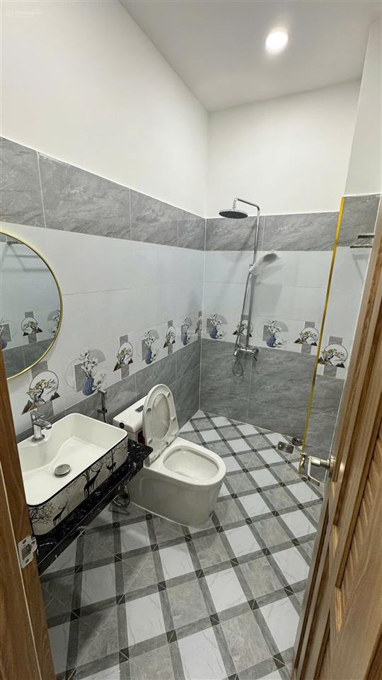 Bán nhà mới đẹp 4 tầng hxh 6m, đường giải phóng  tân bình dt 3.7x15m, 11.5 tỷ tl