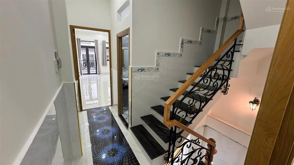 Bán nhà mới đẹp 4 tầng hxh 6m, đường giải phóng  tân bình dt 3.7x15m, 11.5 tỷ tl