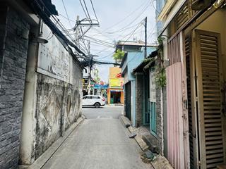 Giảm sốc 10 tỷ  nhà hxh cách mt lê lai vài bước ngang lớn 5.7m x dài 12m