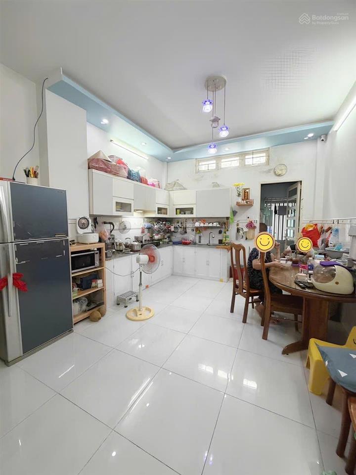 60m2 (4x15m), 2 tầng, mã lò bình tân, 2 mặt hẻm 4m trước sau thông lvq  hl2, sát bệnh viện quận