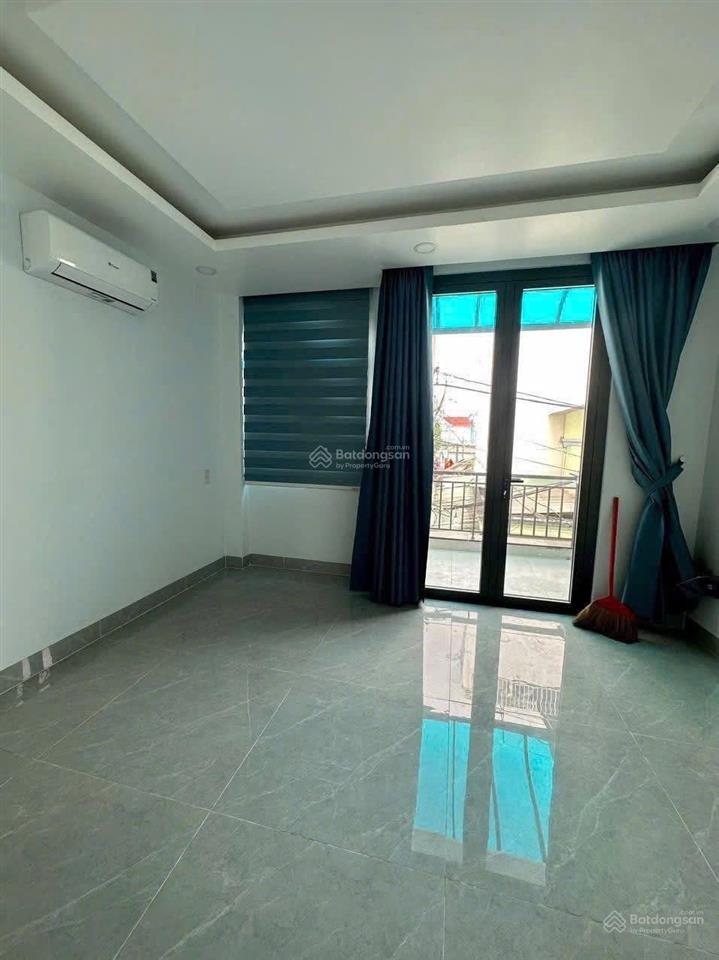 Đường đô đốc long  tân quý  tân phú hẻm ô tô  thích hợp gd nhỏ chỉ 1ty6