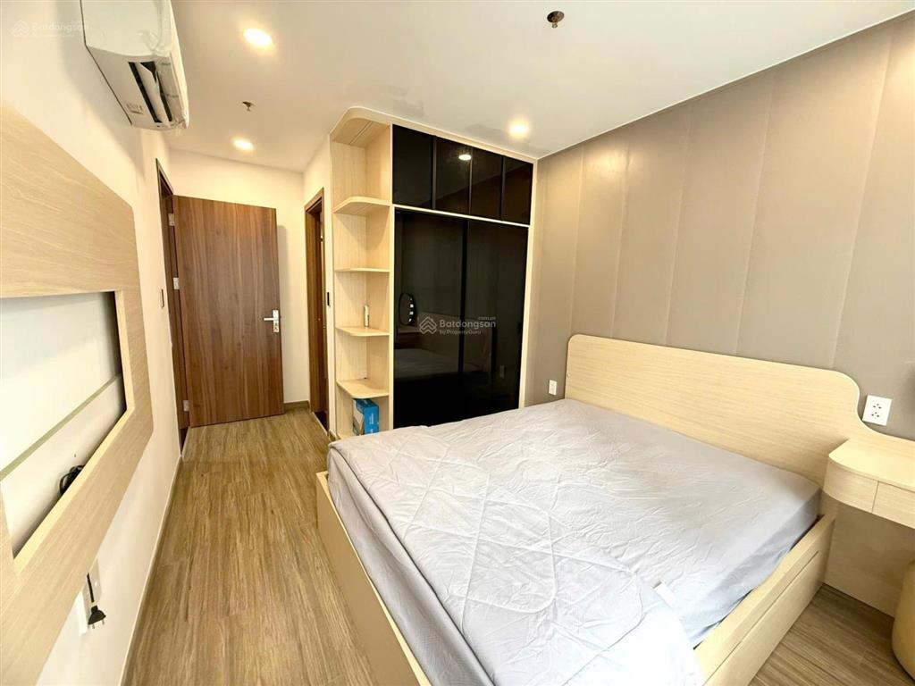 Giảm sốc! chính chủ cần bán gấp căn hộ 312 lạc long quân q11 giá 1tỷ750 dt 70m2 2pn/2wc fnt, shr