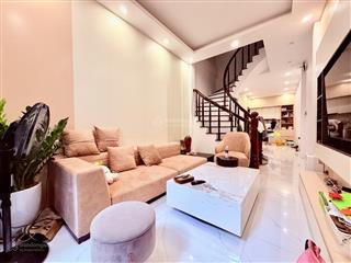 Hộ khẩu đống đa  nhà mới tinh  ngõ thông tứ tung  về ở ngay  giá 8.8 tỷ