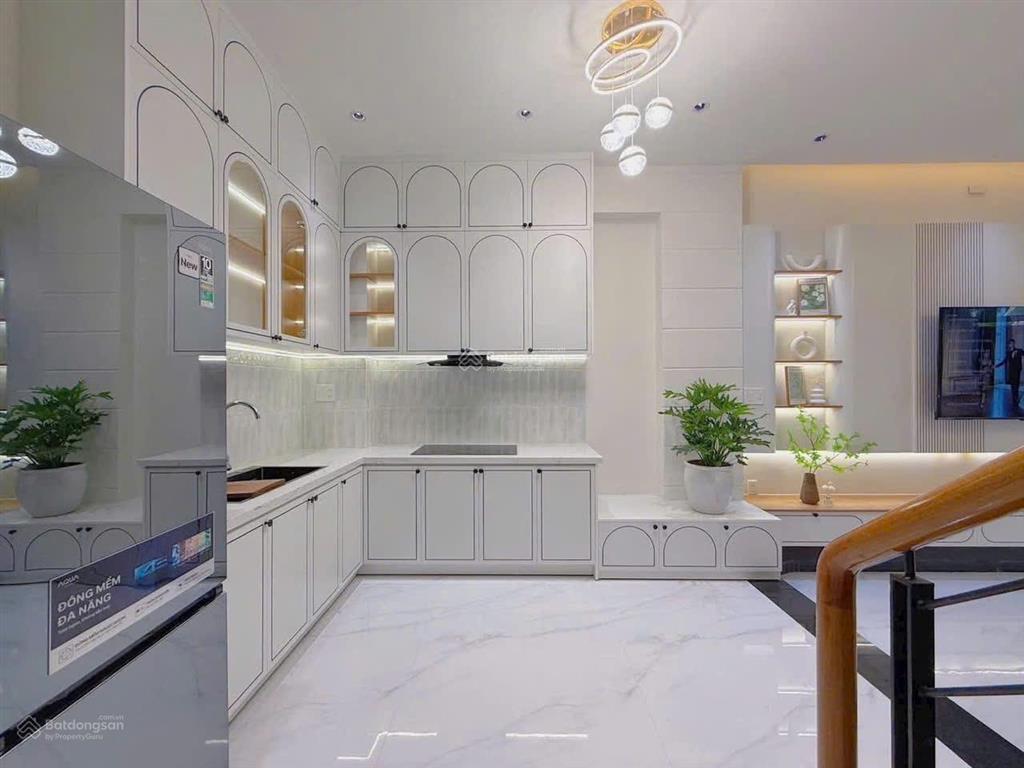 Cần bán gấp nhà ngộp võ oanh, giá sập sàn 1,8 tỷ sổ hồng riêng