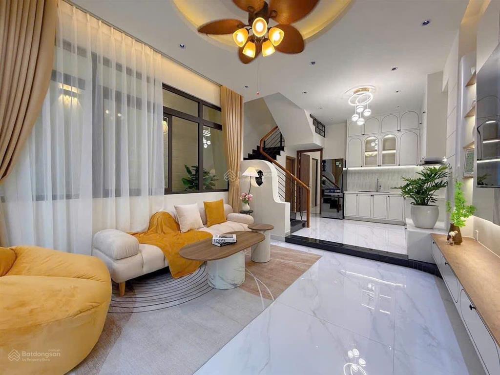 Cần bán gấp nhà ngộp võ oanh, giá sập sàn 1,8 tỷ sổ hồng riêng