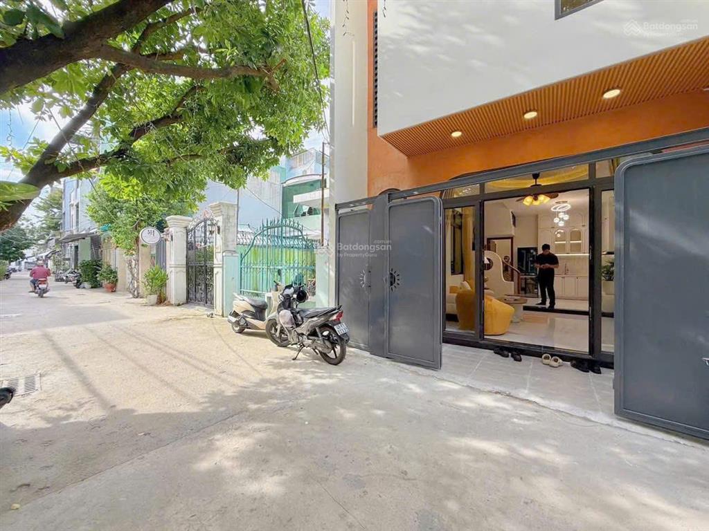 Cần bán gấp nhà ngộp võ oanh, giá sập sàn 1,8 tỷ sổ hồng riêng