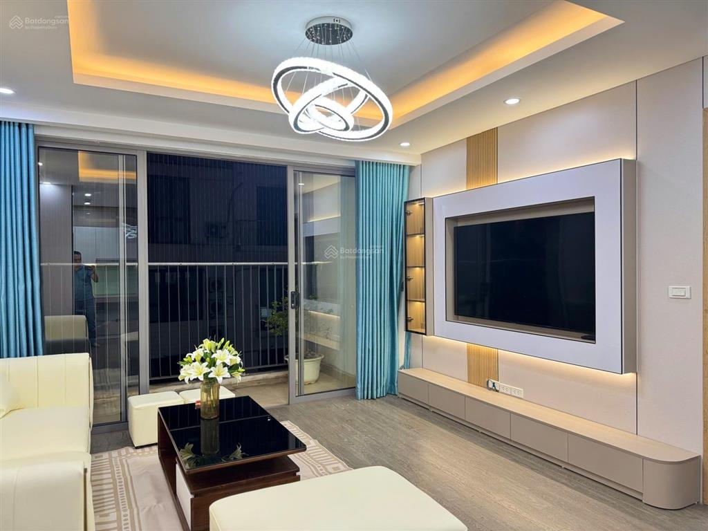 Bán căn chung cư 82 nguyễn tuân tt thanh xuân 98m 3n2w nội thất đầy đủ sổ đỏ cất két nhỉnh 11 tỷ