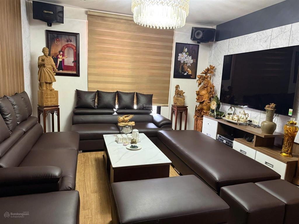 Bán căn chung cư ct8 the emerald mỹ đình 142m 4 ngủ 3w full đồ như ảnh, sổ đỏ nhỉnh 13tỷ 0915 394 ***