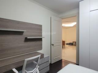 Cần tiền bán gấp chung cư b11d nam trung yên,cầu giấy 2n2w nhỉnh 5 tỷ nội thất mới sổ đỏ 0915 394 ***