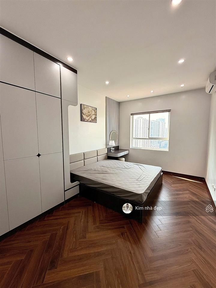 Chính chủ bán căn hộ trung hòa nhânchính 18t1 lê văn lương 117m 3n2w full đồ mới sổ đỏ nhỉnh 10 tỷ