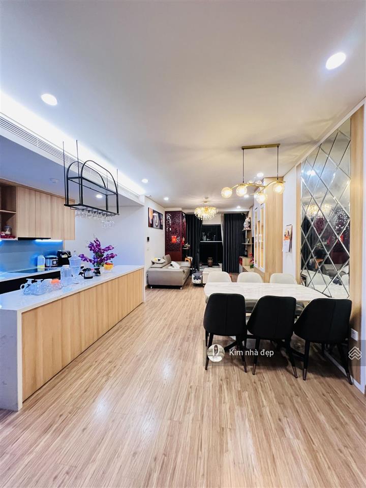 Cần tiền bán gấp chung cư golden pack phạm văn bạch 119m 3n2w full nội thất như hình nhỉnh 14 tỷ