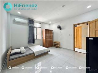 Studio đẹp tuyệt zời có cửa sổ trời siêu thoáng