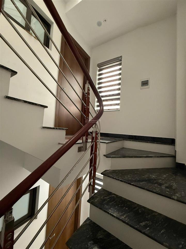 Nhà riêng 4pn, 4wc, 35m2 tại cự khối , long biên, hà nội, giá 8 tỷ vnd