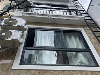 Bán chdv mễ trì dt 100m28t , thang máy ,30 phòng kk , dòng tiền 110tr/tháng giá 21.x tỉ