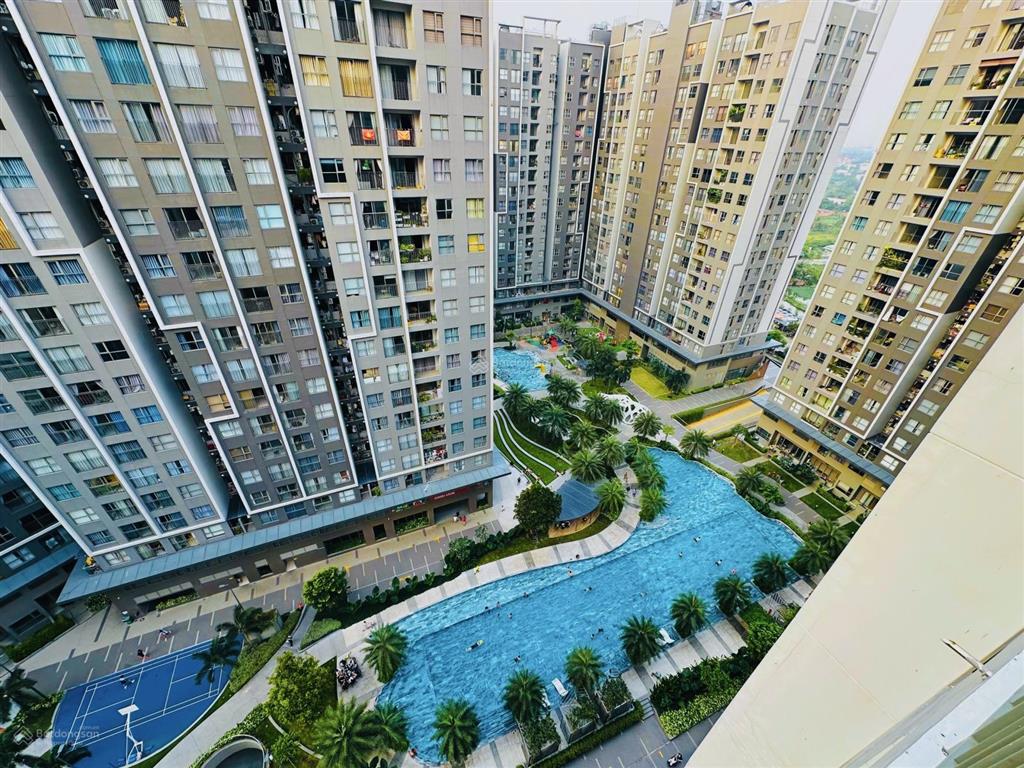 Sổ hồng bán 59m2 2pn 2wc block d + view ubnd công viên thoáng mát + sẵn gói nội thất  0906 589 ***