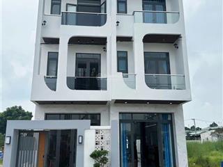 Bán nhà mặt tiền đường đinh đức thiênh gần chợ hưng long, bình chánh giá mềm