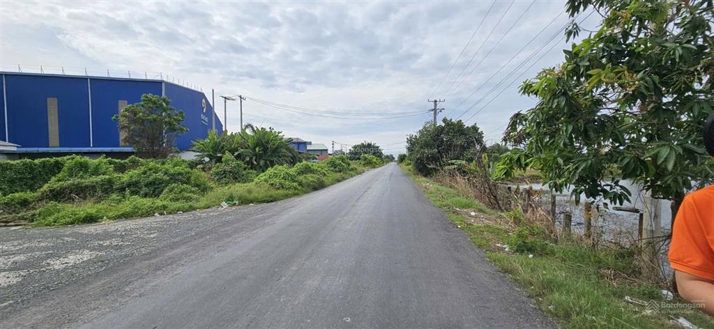 Ngân hàng shb thanh lý bán khu đất lớn có sẵn nhà kho xưởng tại xã tân đông, h thạnh hóa, t long an
