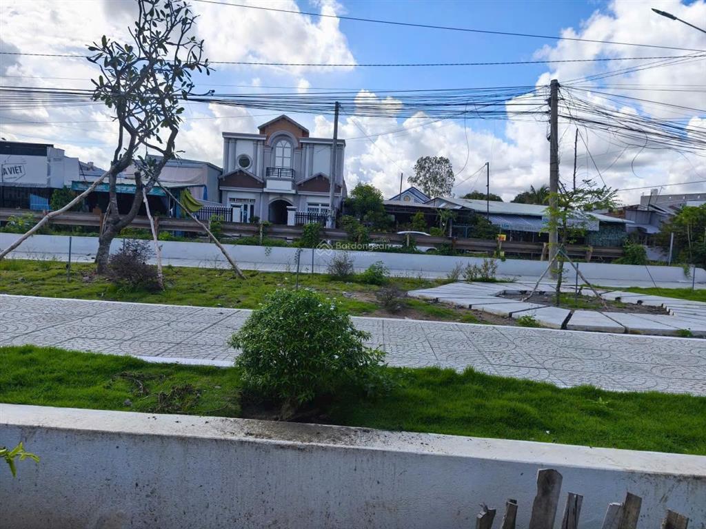Bán kho xưởng 2mt ql91 sau giáp sông hậu, dt 2.556m², giá 10,923 tỷ