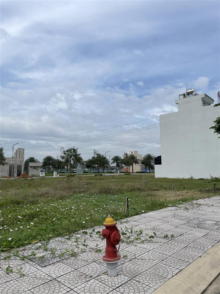 Bán đất vị trí tiếp giáp tp.hcm. giá chỉ nhỉnh 20tr/m2. nằm ngay vị trí vàng.