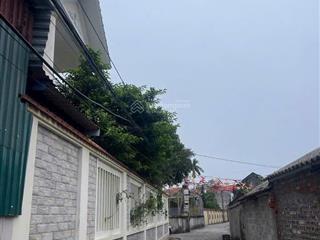 Một lô góc tuyệt đẹp, đường trước hai mặt tiền rộng ô tô tránh nhanh