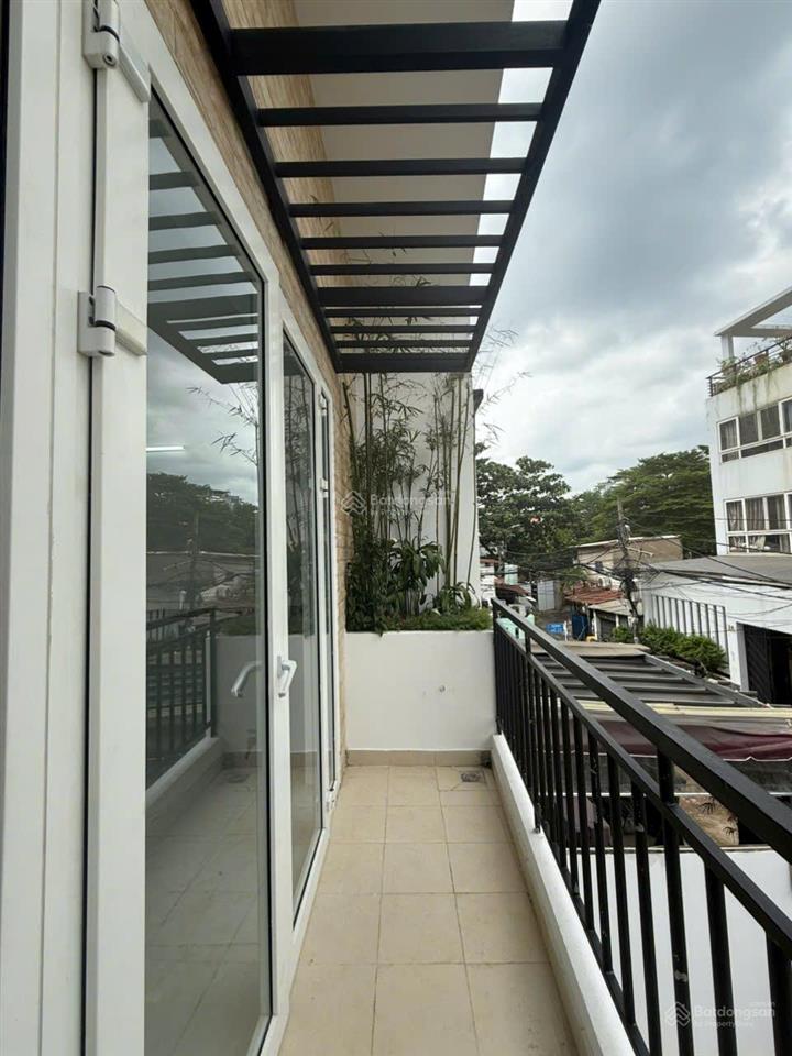 Bán nhà mặt tiền phường thảo điền, diện tích 4,5m x 20m, ô tô vào tới nhà.