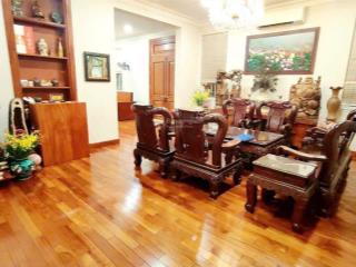 Bán nhà riêng tại nguyễn văn thương 10m x 11m, 6 phòng ngủ, 110m2. ô tô đậu trong hầm nhà.