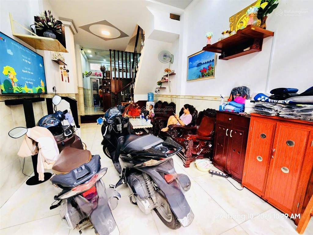 Nhà 3 tầng, hẻm ô tô phạm hùng, p4  gần cầu chánh hưng qua, q5