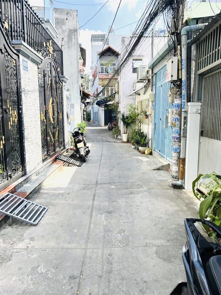 Nhà 3 tầng, hẻm ô tô phạm hùng, p4  gần cầu chánh hưng qua, q5