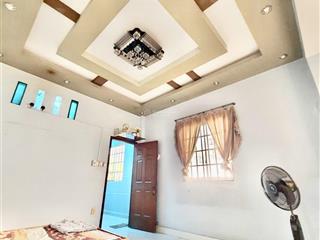 Nhà 3 tầng hxh sát mặt tiền sơn kỳ ngay đh công thương, dt 4x17.1m. chỉ 7.5 tỷ