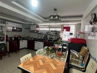 Bán rẻ nhà 2 tầng đang cho thuê dòng tiền  mặt tiền nguyễn hữu thọ