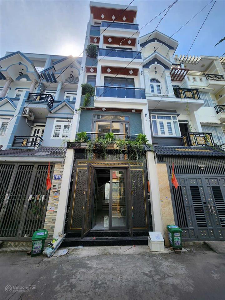 Nhà đẹp, sổ mới hoàn công, 6.7 tỷ là vào ở ngay