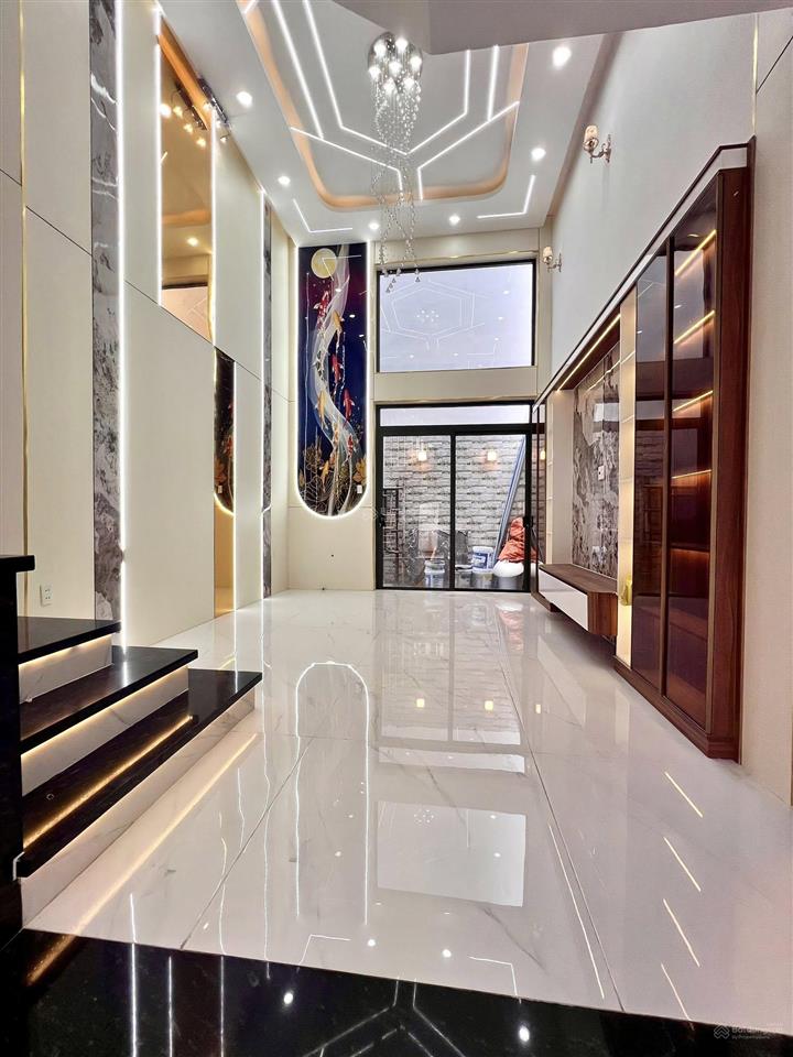 Nhà đẹp, sổ mới hoàn công, 6.7 tỷ là vào ở ngay