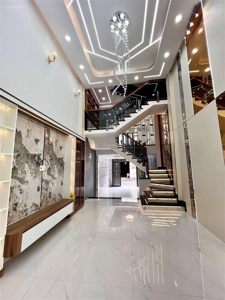 Nhà đẹp, sổ mới hoàn công, 6.7 tỷ là vào ở ngay