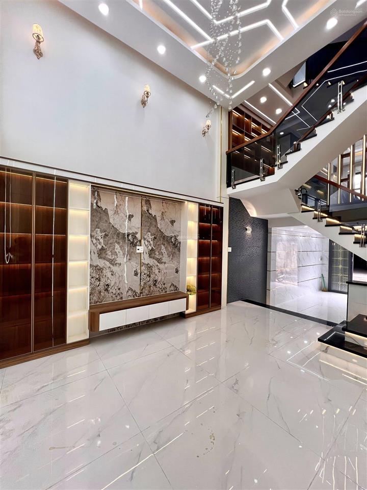 Nhà đẹp, sổ mới hoàn công, 6.7 tỷ là vào ở ngay