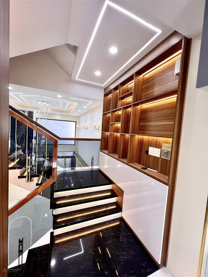 Nhà đẹp, sổ mới hoàn công, 6.7 tỷ là vào ở ngay