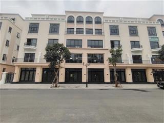 Ba bước chân ra chung cư masterise  cọ xanh 75m2  giá bán 12.9 tỷ