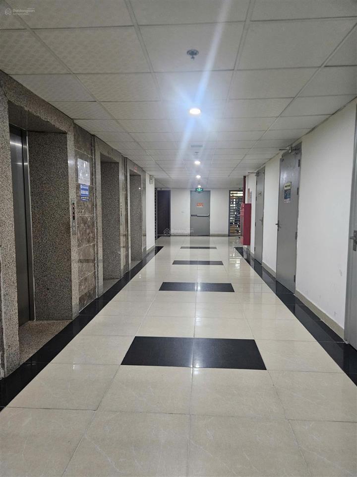 Chính chủ cần bán bắc hà lucky 30 pvđ, giá nhỉnh 6 tỷ, dt 67m2, 2pn 2vs sẵn sổ đỏ, full nội thất.