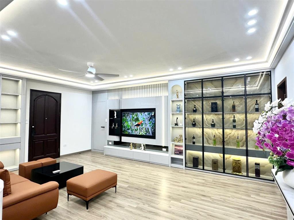 Bán căn góc 3 pn view đẹp, tầng trung dự án sun squqre lê đức thọ. dt 96m2 giá 8,6 tỷ