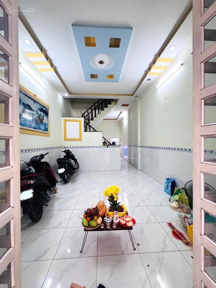 Cho thuê nhà nguyên căn 1 tầng, 3 phòng ngủ ,nhà đẹp gần chợ hưng long 60m2