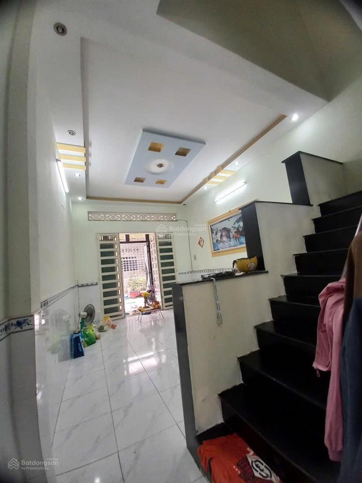 Cho thuê nhà nguyên căn 1 tầng, 3 phòng ngủ ,nhà đẹp gần chợ hưng long 60m2